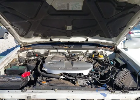 2002 Nissan Pathfinder Le from USA, damaged, VIN JN8DR09X62W666064